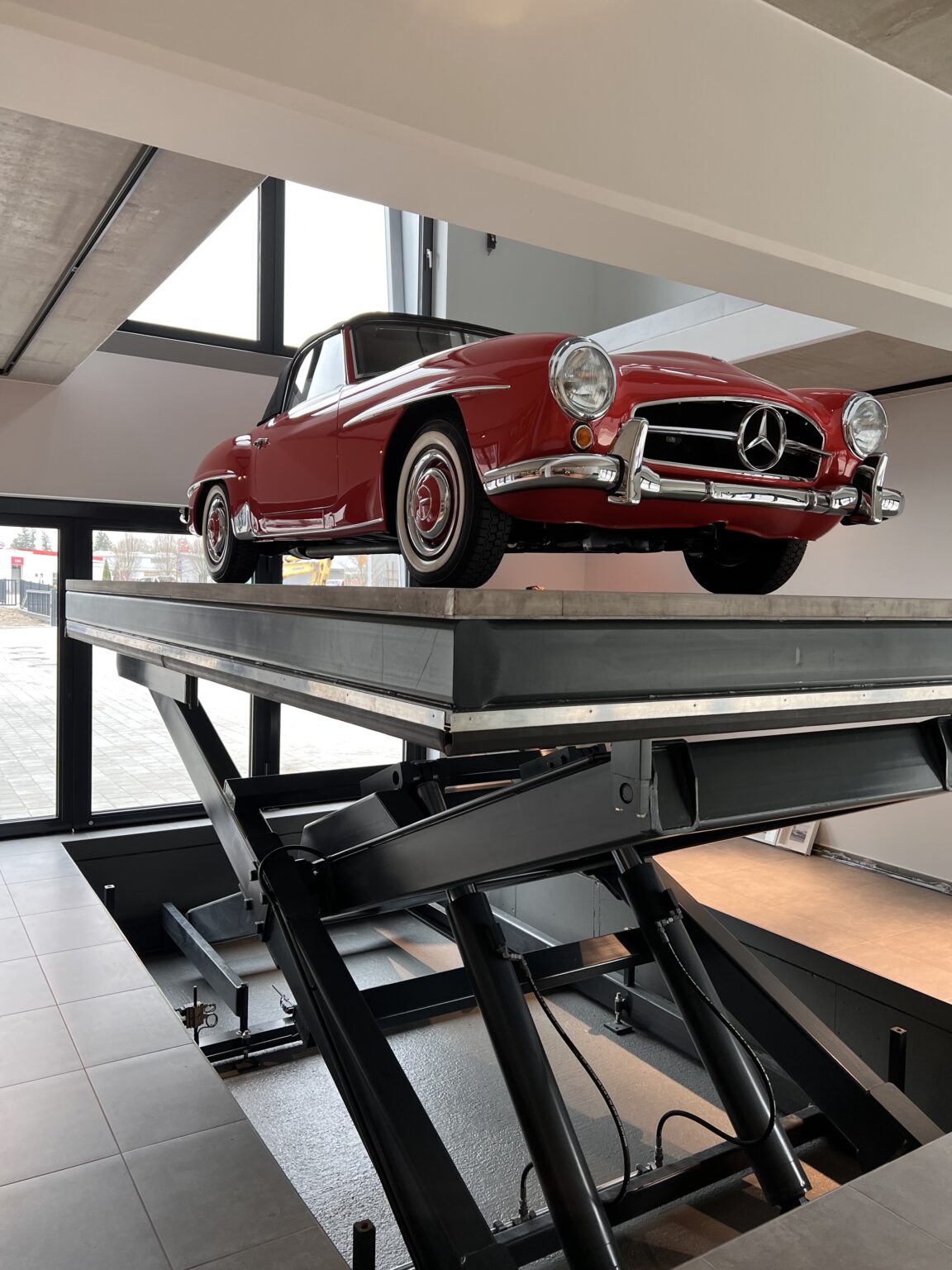 WALLNERWERK Fahrzeugaufzug