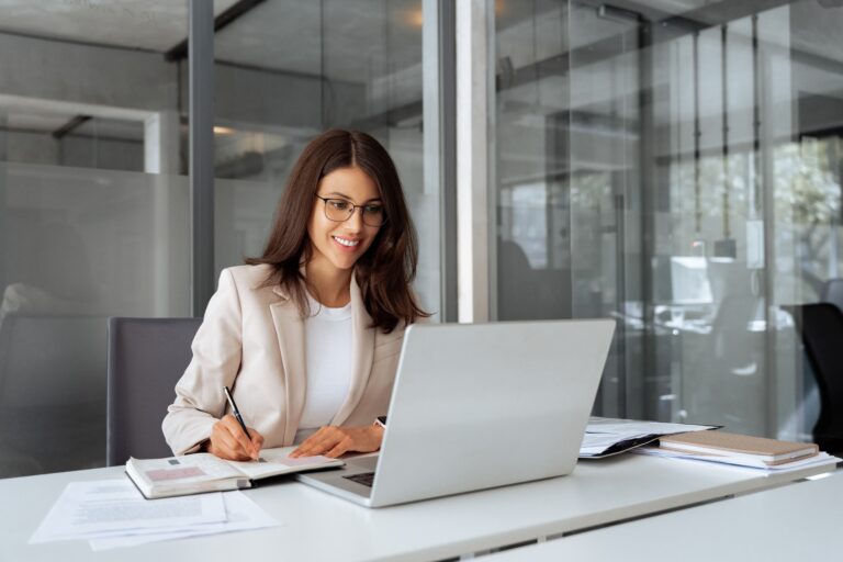 Hardware & Workplace as a Service: 10 handfeste Vorteile für kleine und mittlere Unternehmen